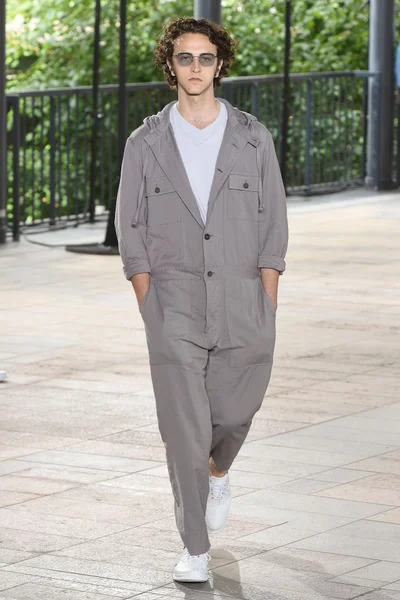 Look 20